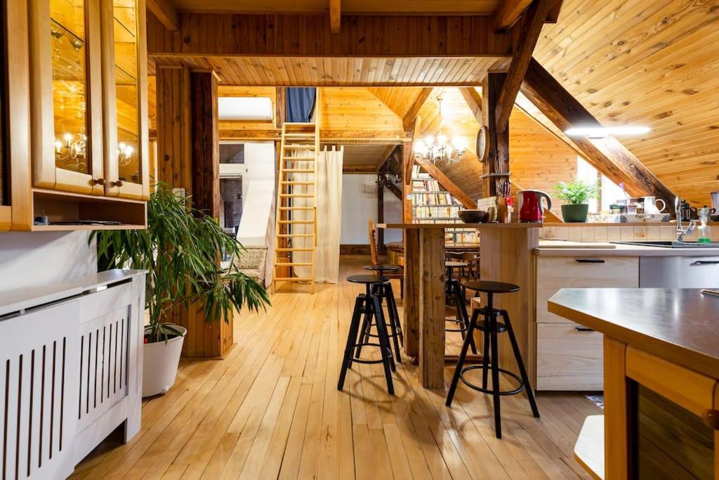 Rooftop 180m2 Loft With Private Sauna, Apartman *
