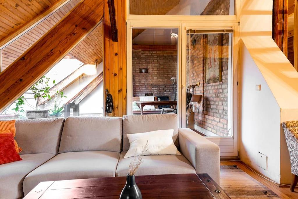 Rooftop 180m2 Loft With Private Sauna, Pozsony