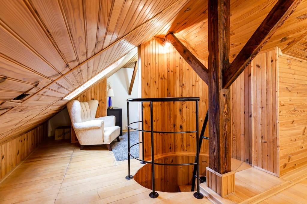 Rooftop 180m2 Loft With Private Sauna, Pozsony