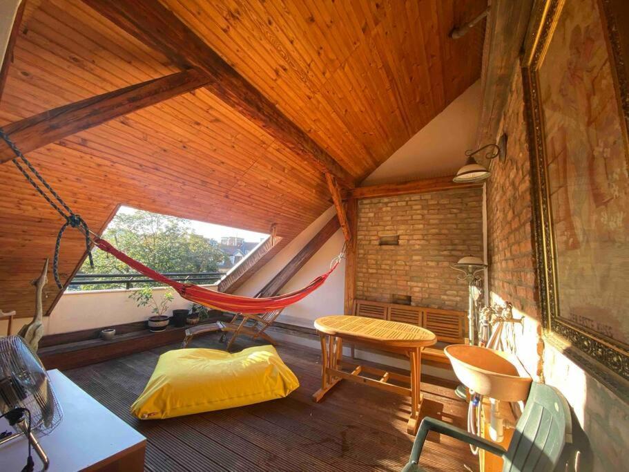 Rooftop 180m2 Loft With Private Sauna, Apartman