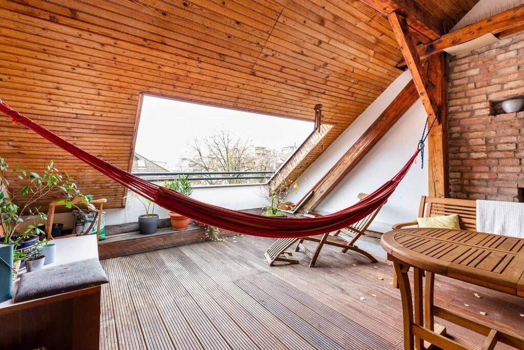 Rooftop 180m2 Loft With Private Sauna, Apartman