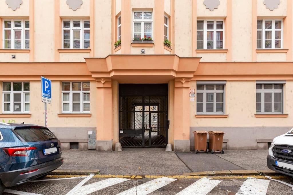 Rooftop 180m2 Loft With Private Sauna, Apartman Pozsony