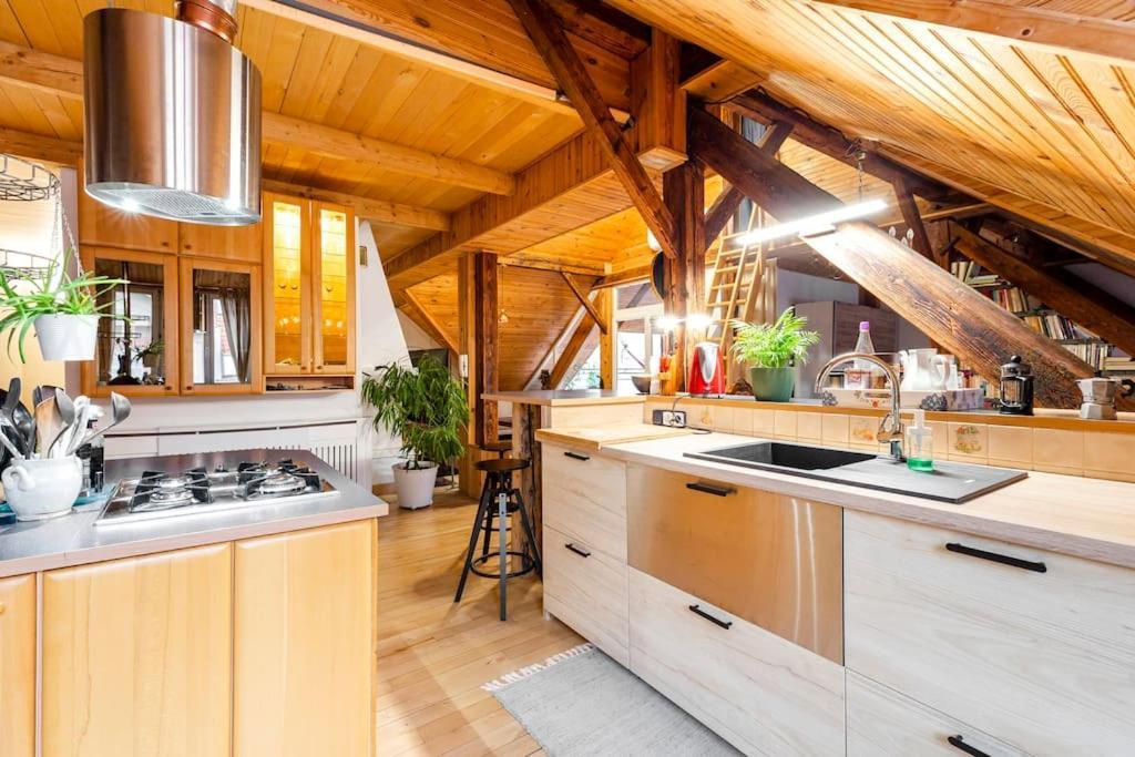 Apartman Rooftop 180m2 Loft With Private Sauna, *